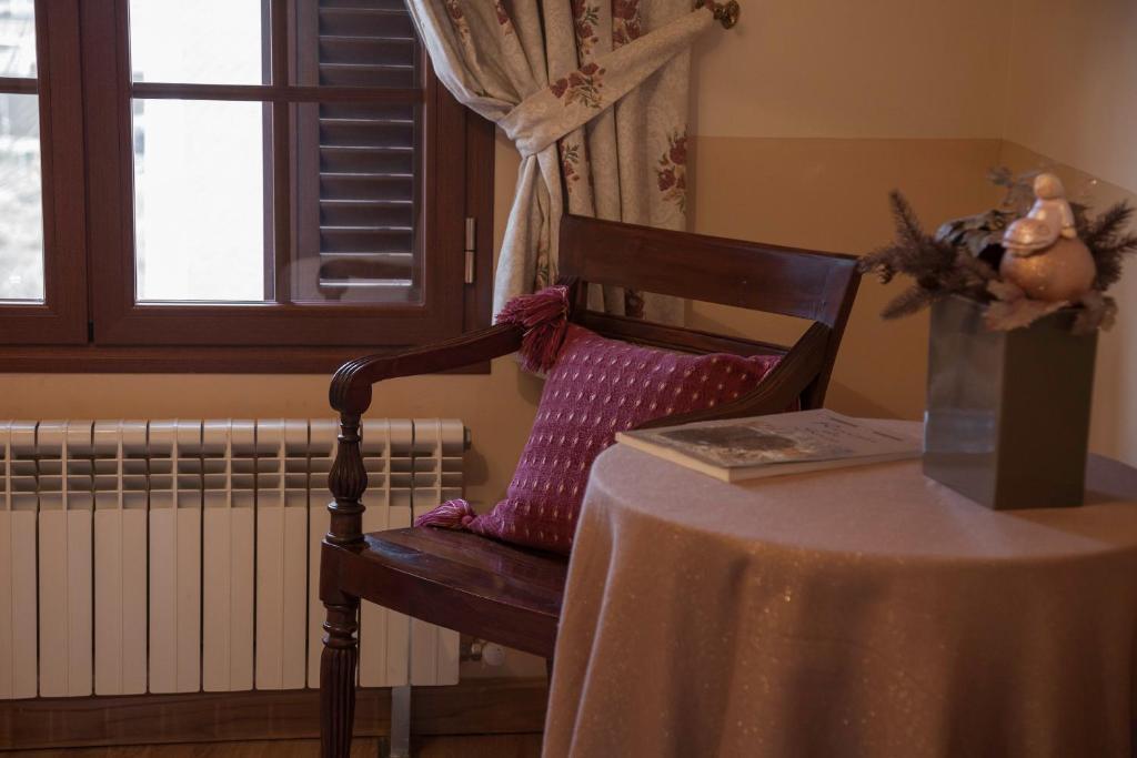 La Casa Del Maestro Pension Tardelcuende Buitenkant foto