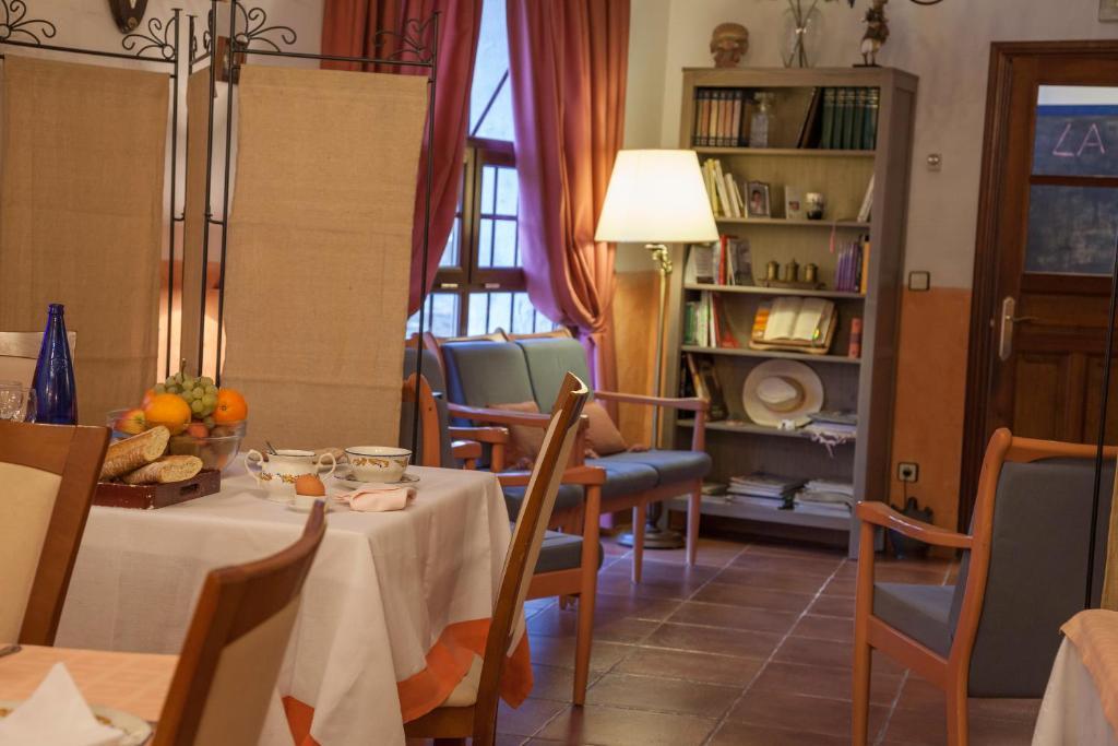 La Casa Del Maestro Pension Tardelcuende Buitenkant foto